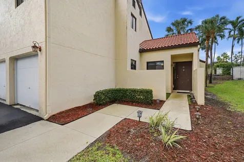 5 Via De Casas Sur Boynton Beach FL 33426