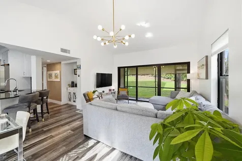 5 Via De Casas Sur Boynton Beach FL 33426