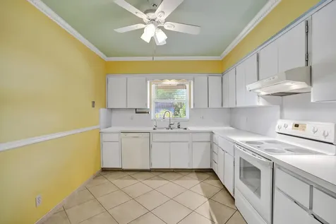 6207 Jacaranda Circle Tamarac FL 33319
