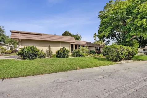 6207 Jacaranda Circle Tamarac FL 33319