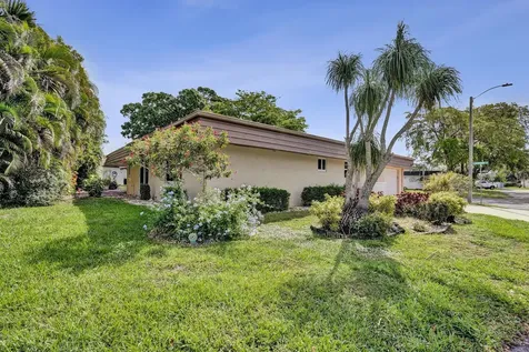 6207 Jacaranda Circle Tamarac FL 33319