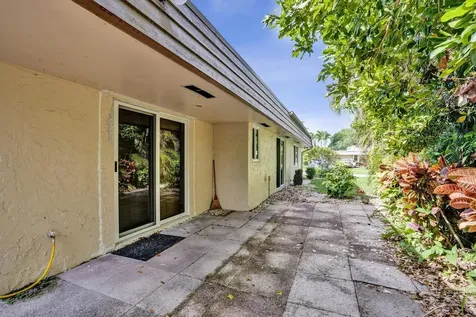 6207 Jacaranda Circle Tamarac FL 33319
