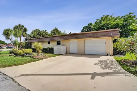 6207 Jacaranda Circle Tamarac FL 33319