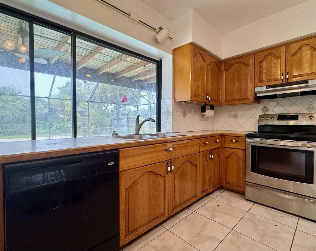 21045 Condado Road Cutler Bay FL 33189