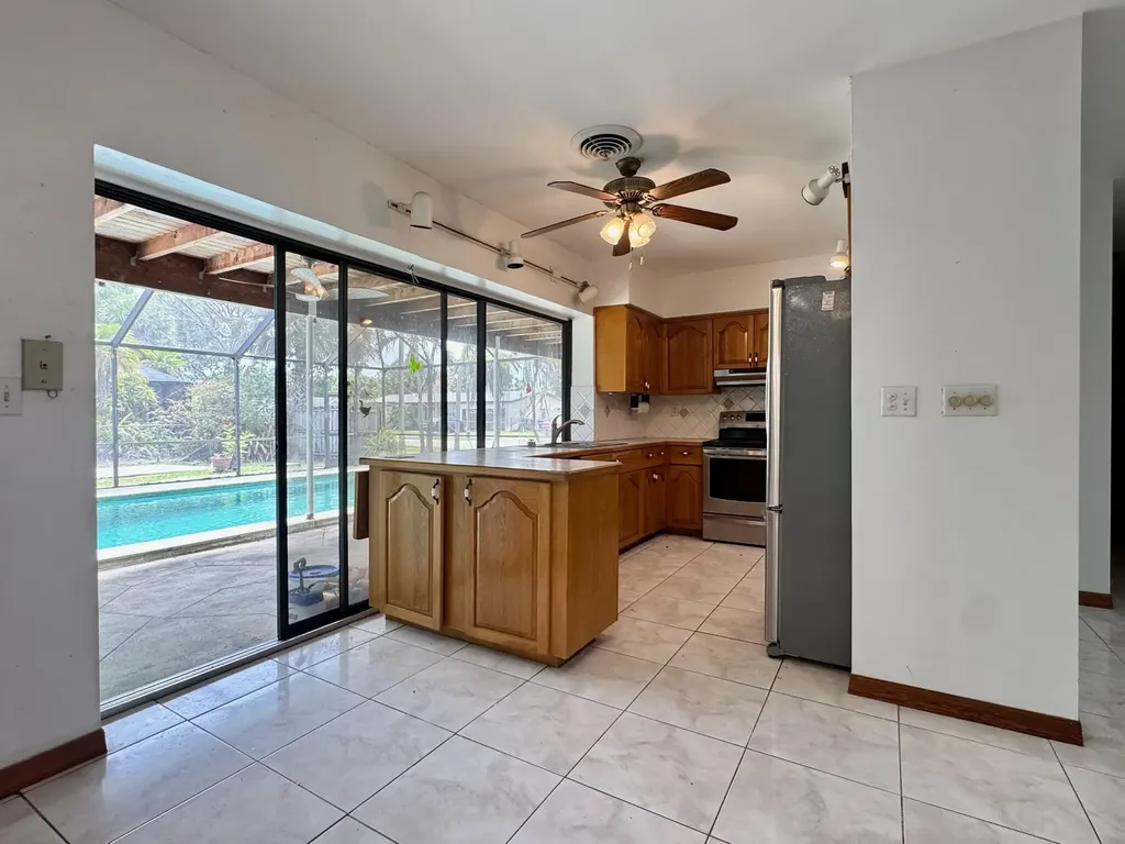 21045 Condado Road Cutler Bay FL 33189