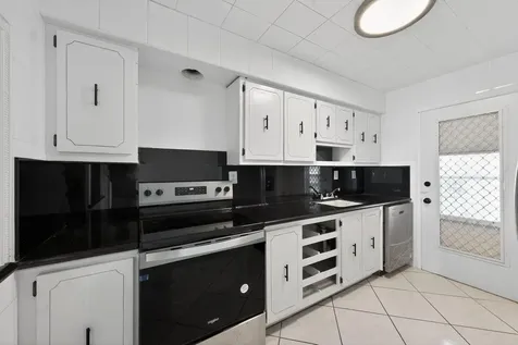 400 Golden Isle Drive Hallandale Beach FL 33009