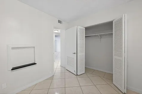 400 Golden Isle Drive Hallandale Beach FL 33009