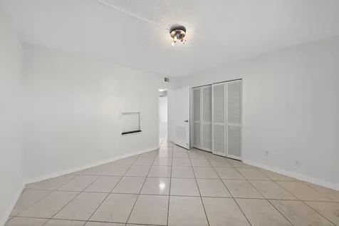 400 Golden Isle Drive Hallandale Beach FL 33009