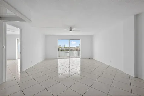 400 Golden Isle Drive Hallandale Beach FL 33009