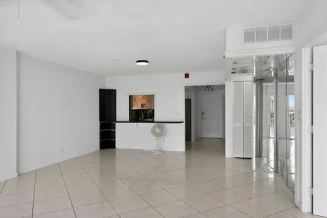 400 Golden Isle Drive Hallandale Beach FL 33009