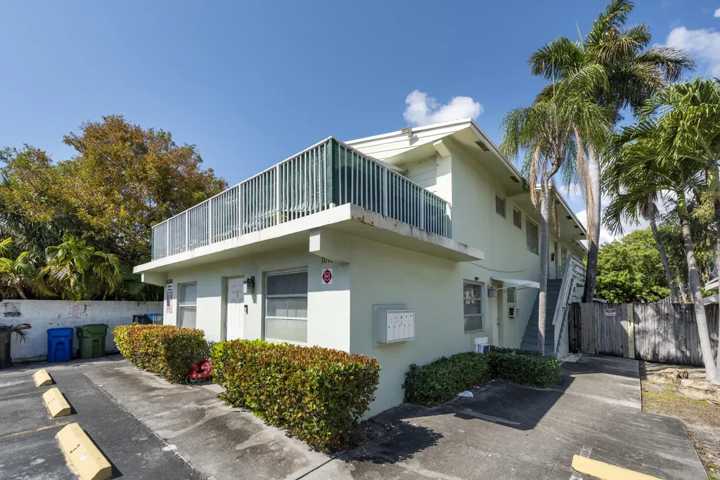 1015 NE 9th Avenue Fort Lauderdale FL 33304