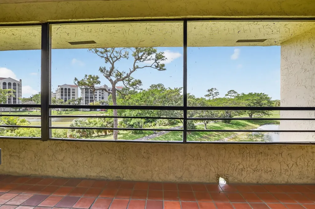 7472 La Paz Boulevard Boca Raton FL 33433