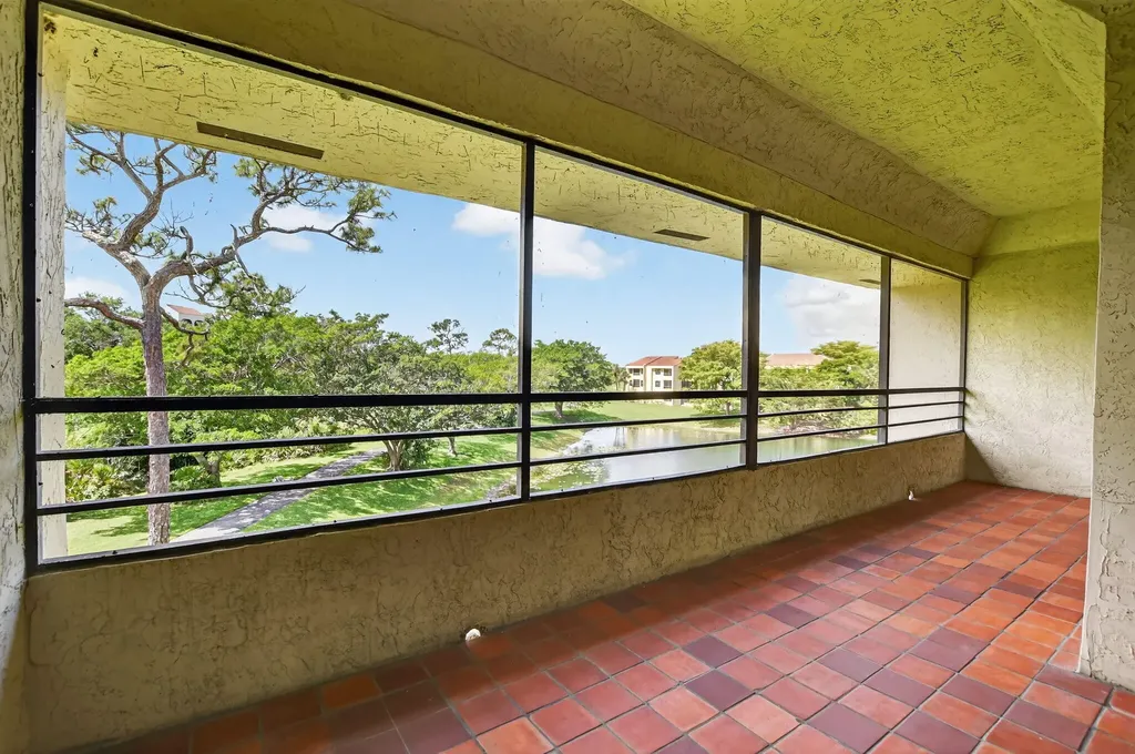 7472 La Paz Boulevard Boca Raton FL 33433