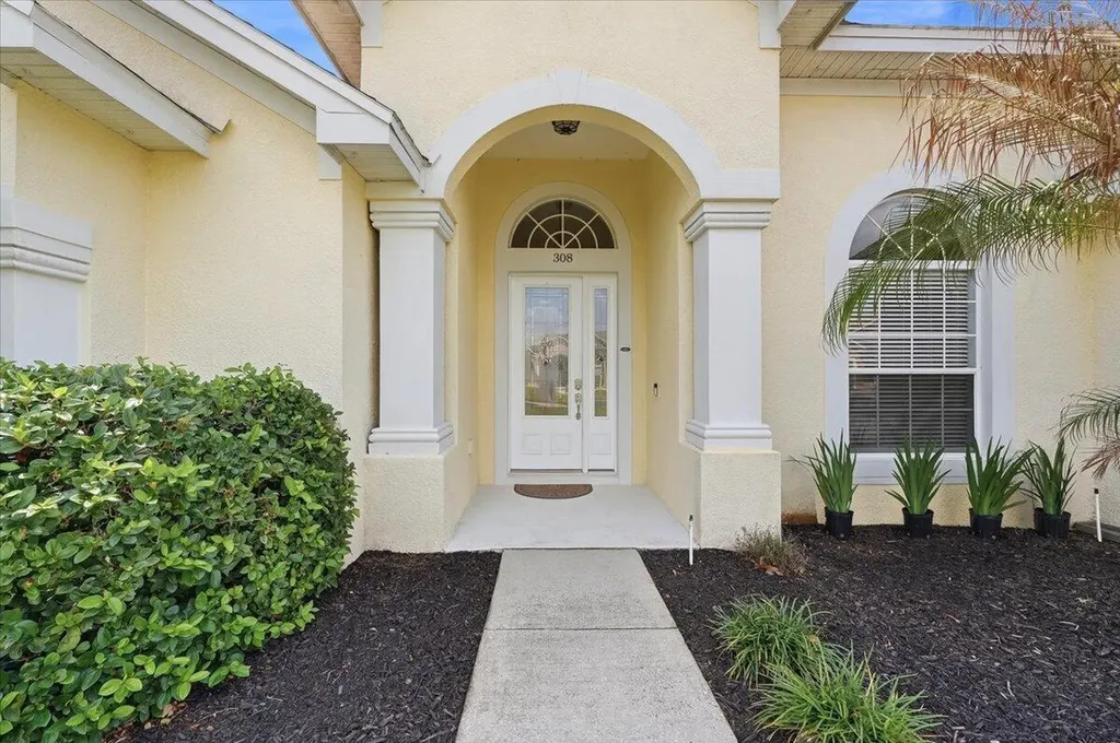 308 Terranova Boulevard Winter Haven FL 33884