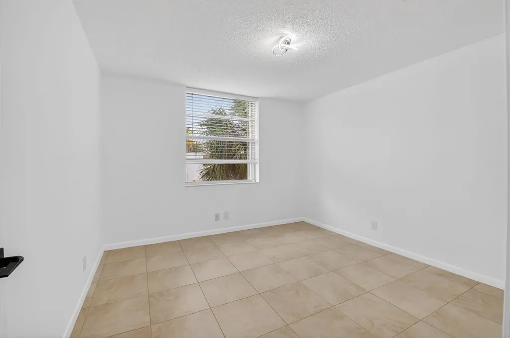 10 Willowbrook Lane Delray Beach FL 33446