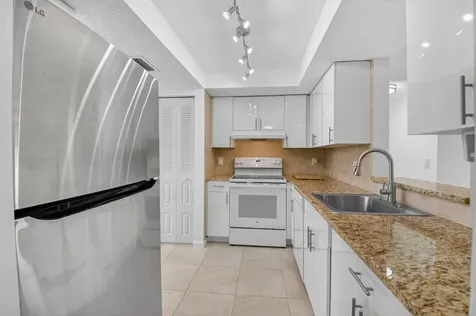10 Willowbrook Lane Delray Beach FL 33446