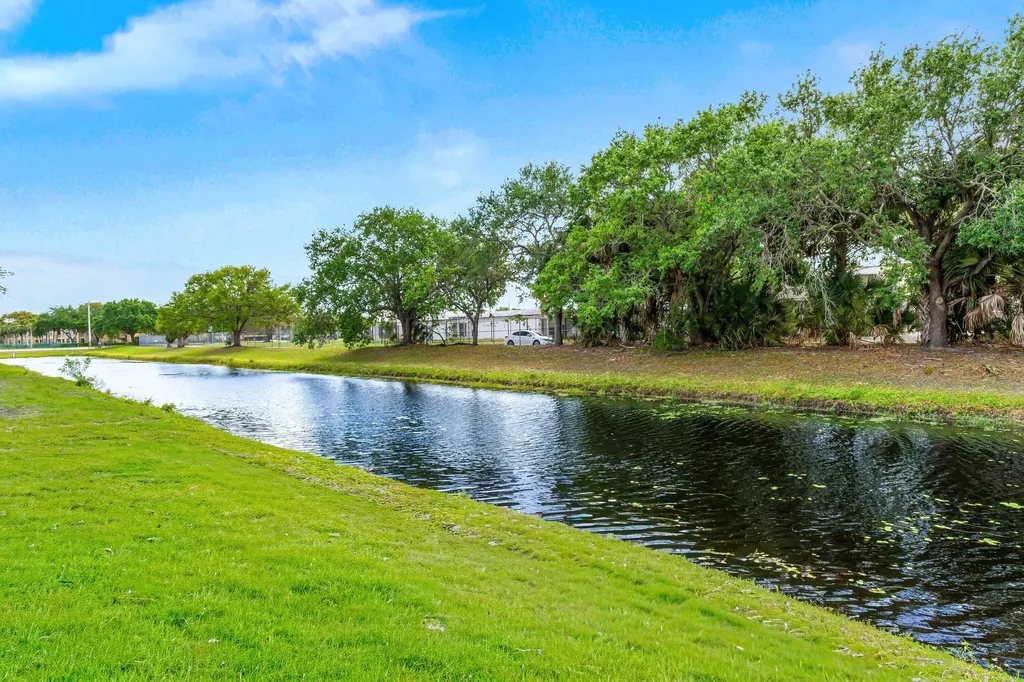13795 Geranium Place Wellington FL 33414