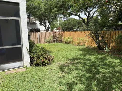1750 NW 107th Way Plantation FL 33322