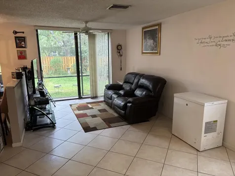 1750 NW 107th Way Plantation FL 33322