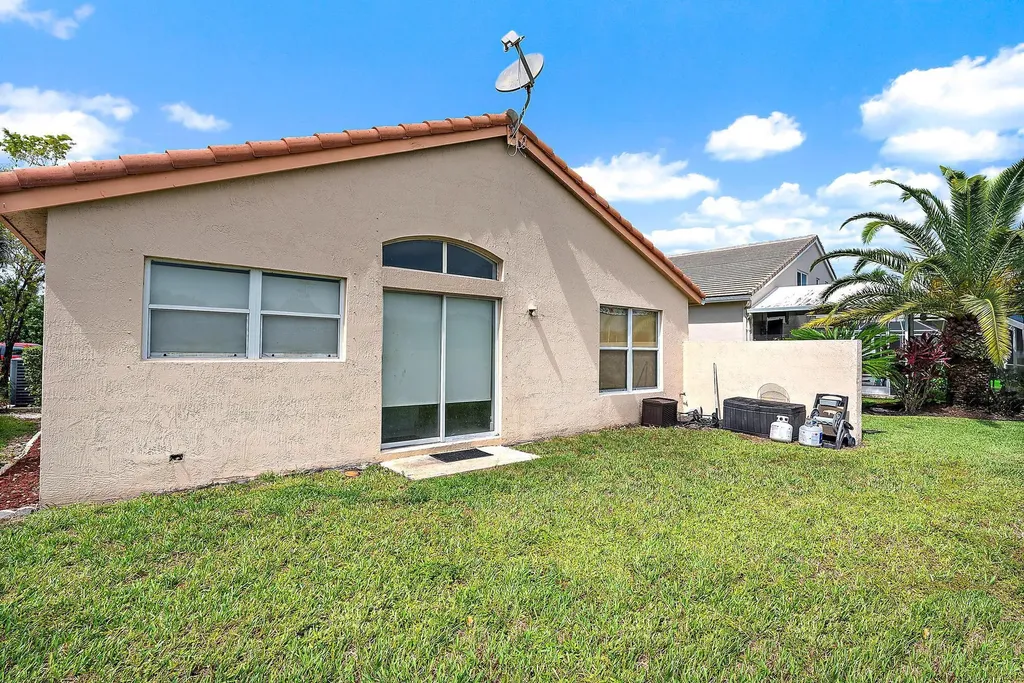 8193 Pelican Harbour Drive Lake Worth FL 33467