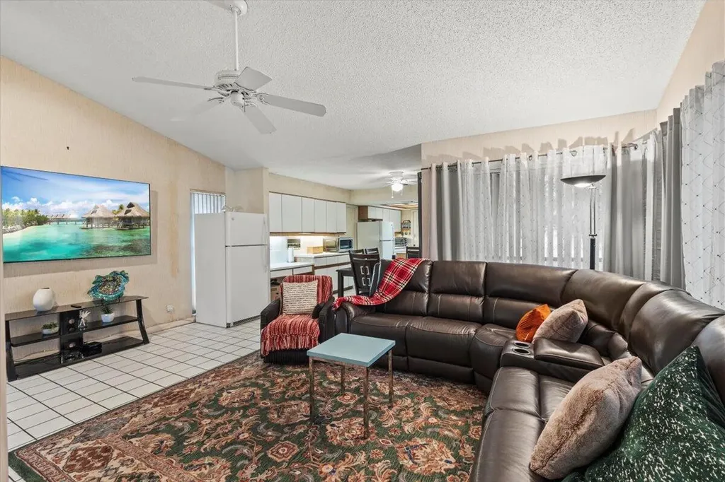 6691 S Pine Court West Palm Beach FL 33418
