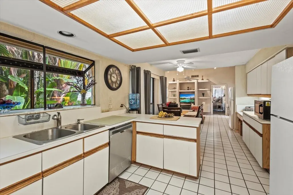 6691 S Pine Court West Palm Beach FL 33418