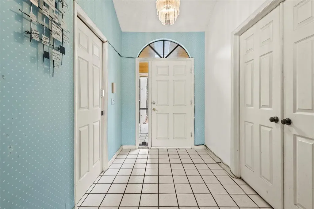 6691 S Pine Court West Palm Beach FL 33418