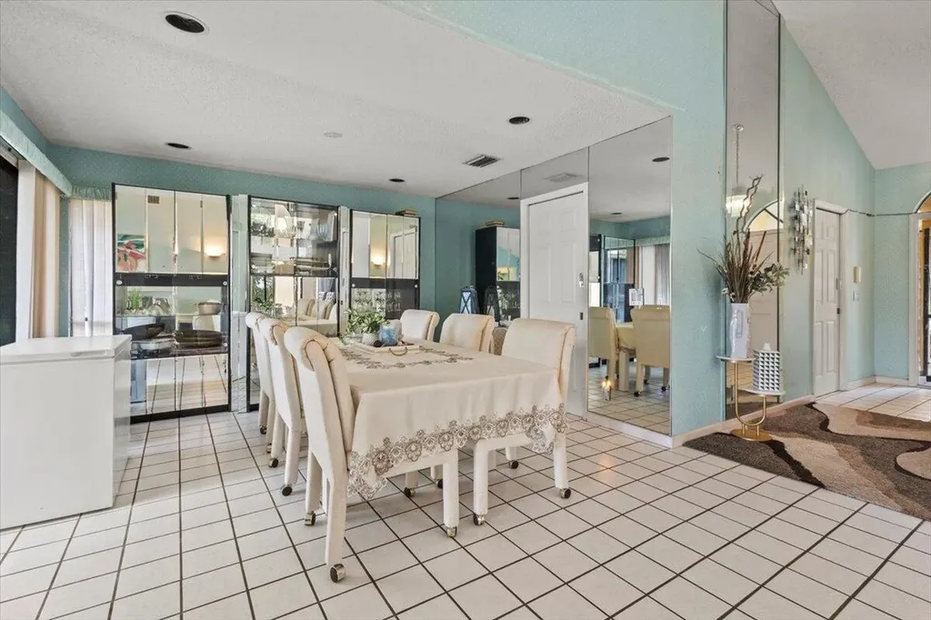 6691 S Pine Court West Palm Beach FL 33418