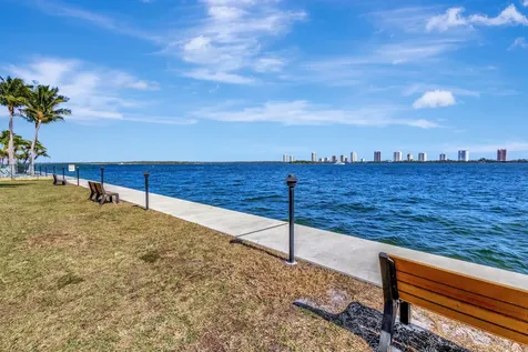 1060 Lake Shore Drive Lake Park FL 33403