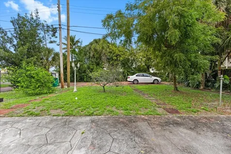 1091 NW 46th Avenue Lauderhill FL 33313