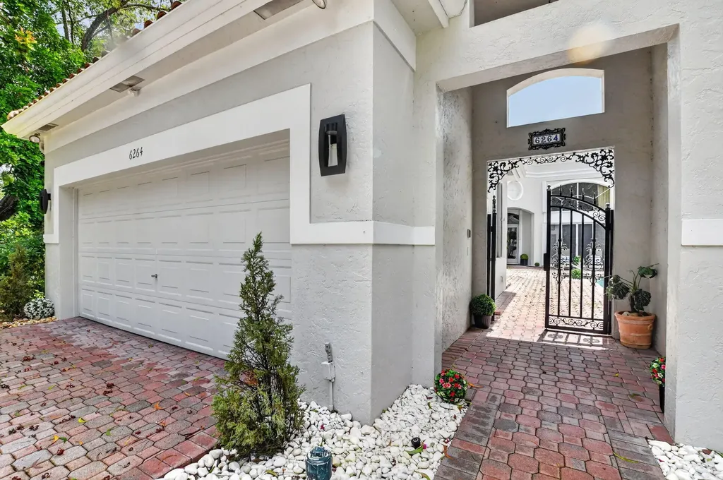 6264 NW 21st Court Boca Raton FL 33496