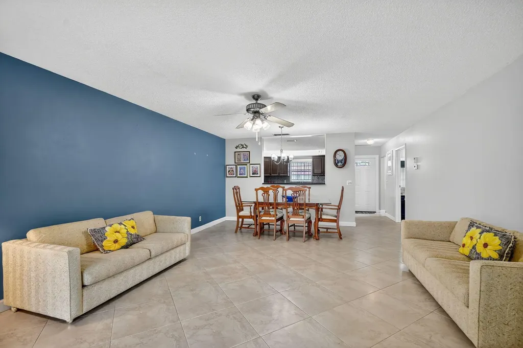 165 Amherst Lane Lake Worth FL 33467