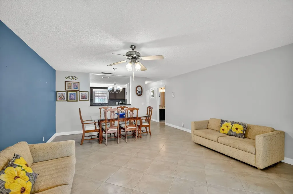 165 Amherst Lane Lake Worth FL 33467
