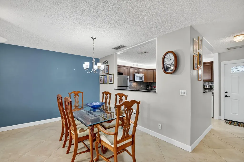 165 Amherst Lane Lake Worth FL 33467