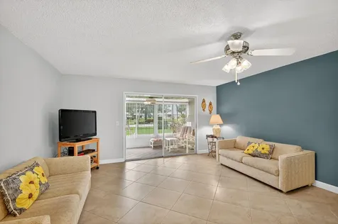 165 Amherst Lane Lake Worth FL 33467
