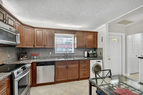 165 Amherst Lane Lake Worth FL 33467