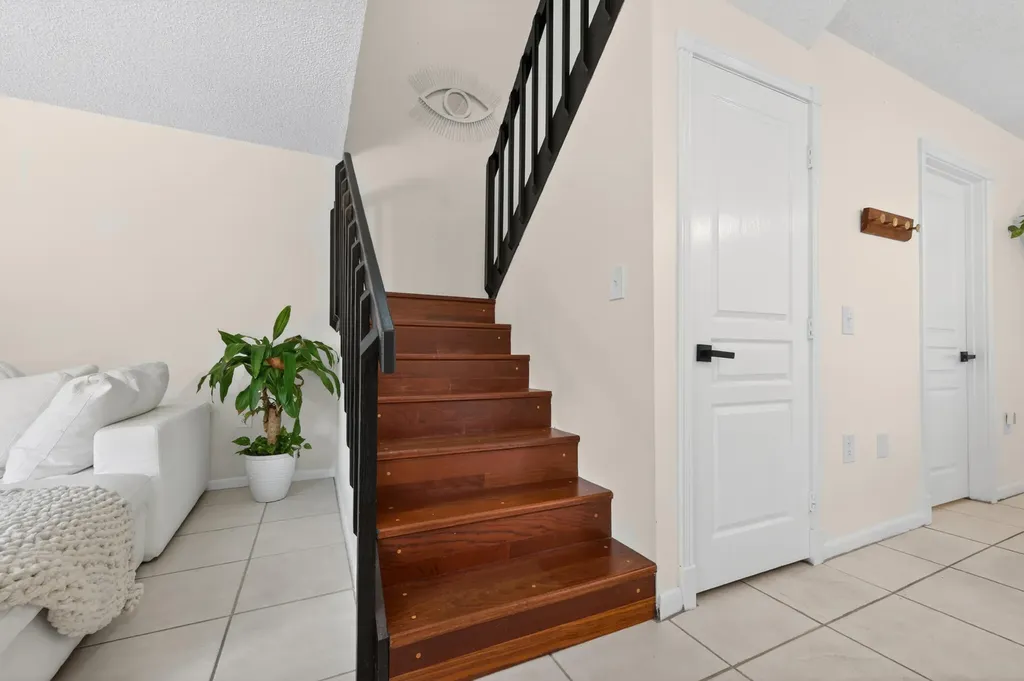 3229 Gardens East Drive Palm Beach Gardens FL 33410
