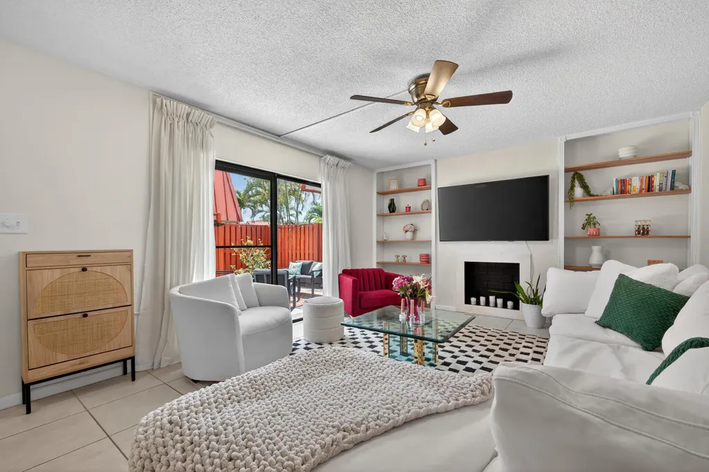 3229 Gardens East Drive Palm Beach Gardens FL 33410