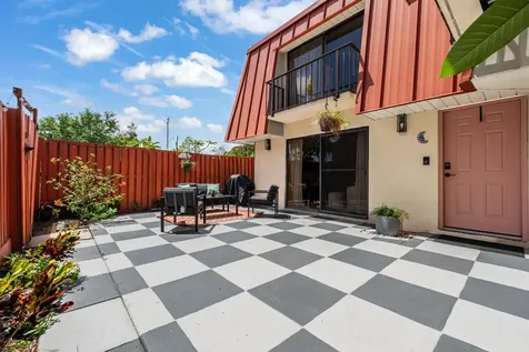 3229 Gardens East Drive Palm Beach Gardens FL 33410