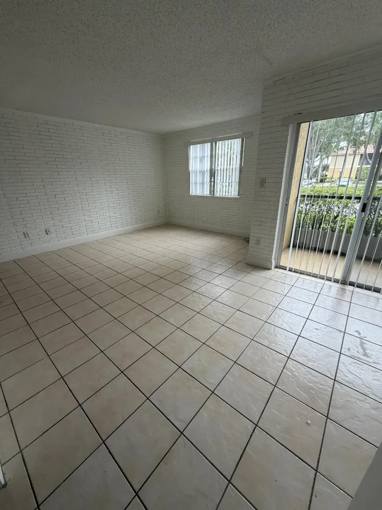 1285 SW 46th Avenue Pompano Beach FL 33069