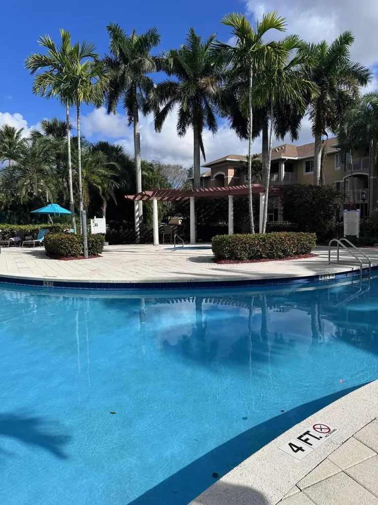 6482 Emerald Dunes Drive West Palm Beach FL 33411