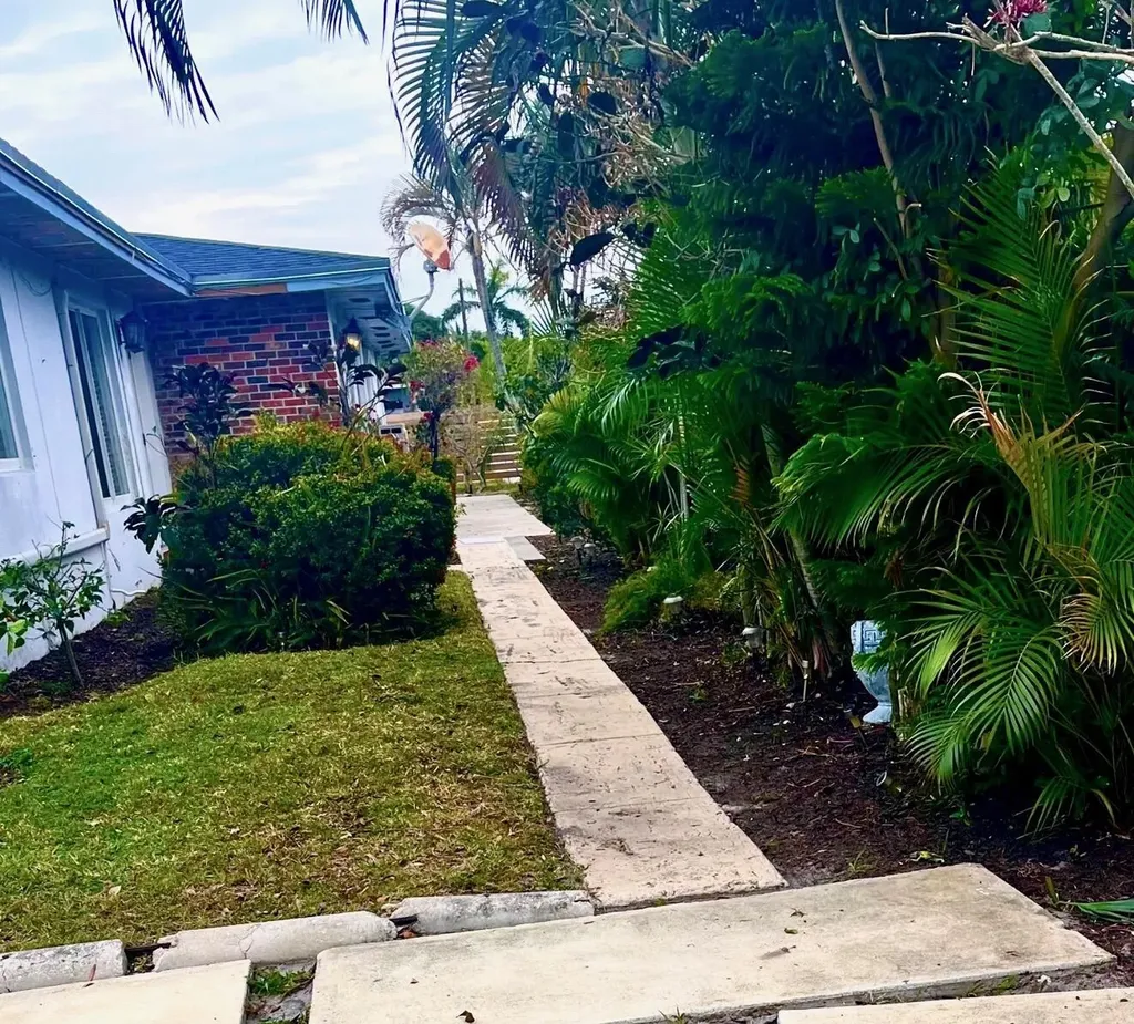 27 NW 14th Avenue Delray Beach FL 33444