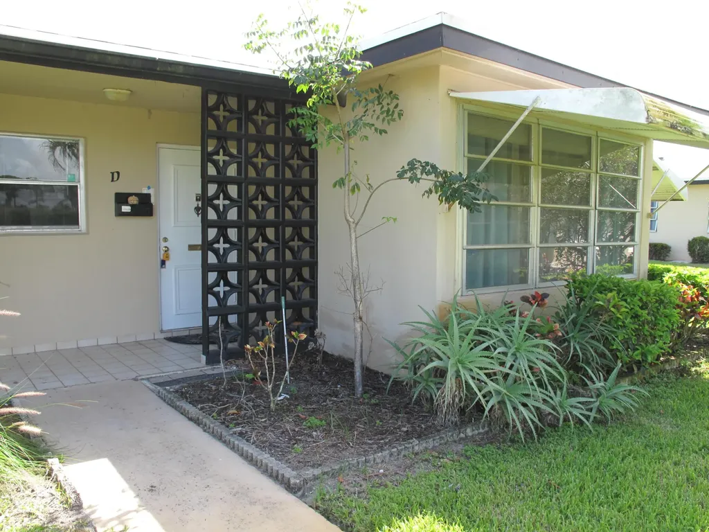892 N High Point Boulevard N Delray Beach FL 33445