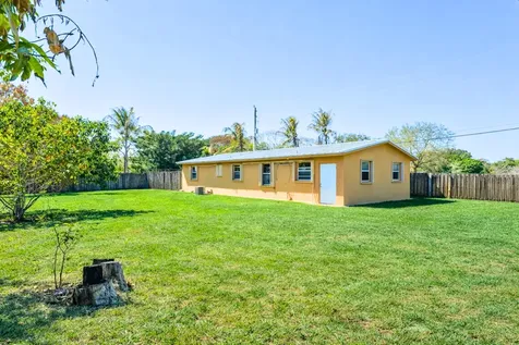 3177 SE Golden Gate Avenue Stuart FL 34997