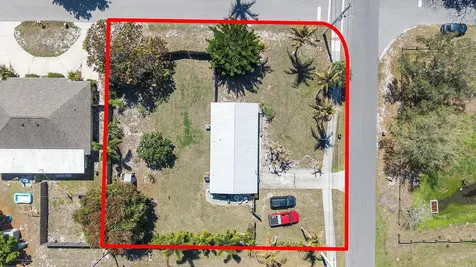 3177 SE Golden Gate Avenue Stuart FL 34997
