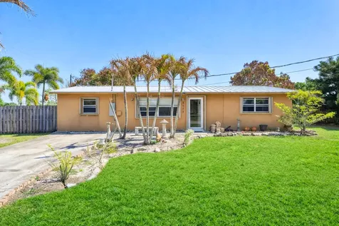 3177 SE Golden Gate Avenue Stuart FL 34997