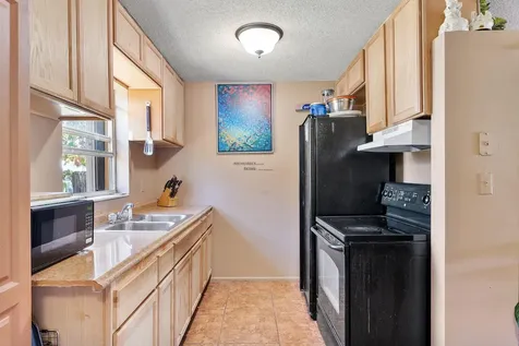 3177 SE Golden Gate Avenue Stuart FL 34997