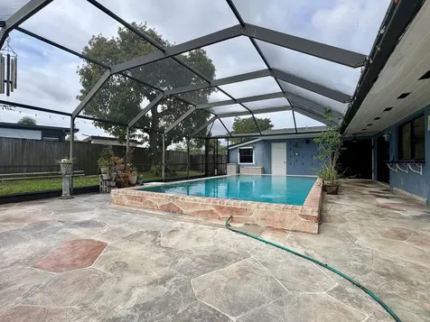 10060 SW 214th Street Cutler Bay FL 33189