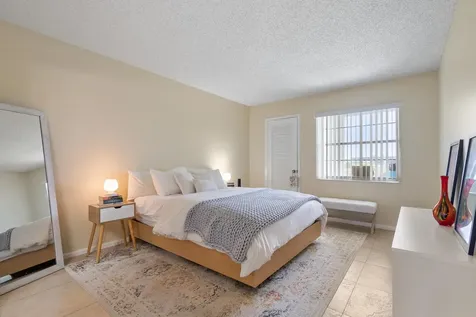 3044 Wolverton C Boca Raton FL 33434