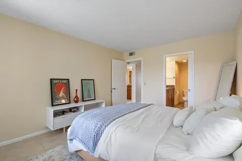 3044 Wolverton C Boca Raton FL 33434
